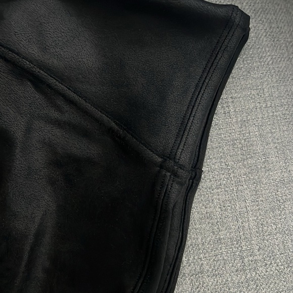 Women’s SPANX Leggings Faux Leather High Waisted Black Shiny Small Petite - Picture 3 of 8